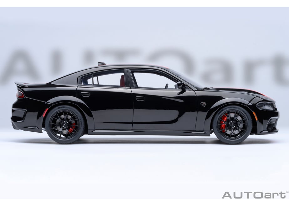 AUTOart 71754 1/18 Dodge Charger SRT Hellcat Redeye Jailbreak Pitch Black / Orange Stripes - view 05