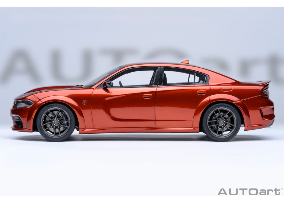 AUTOart 71755 1/18 Dodge Charger SRT Hellcat Redeye Jailbreak Sinamon Stick Metallic Orange - view 04