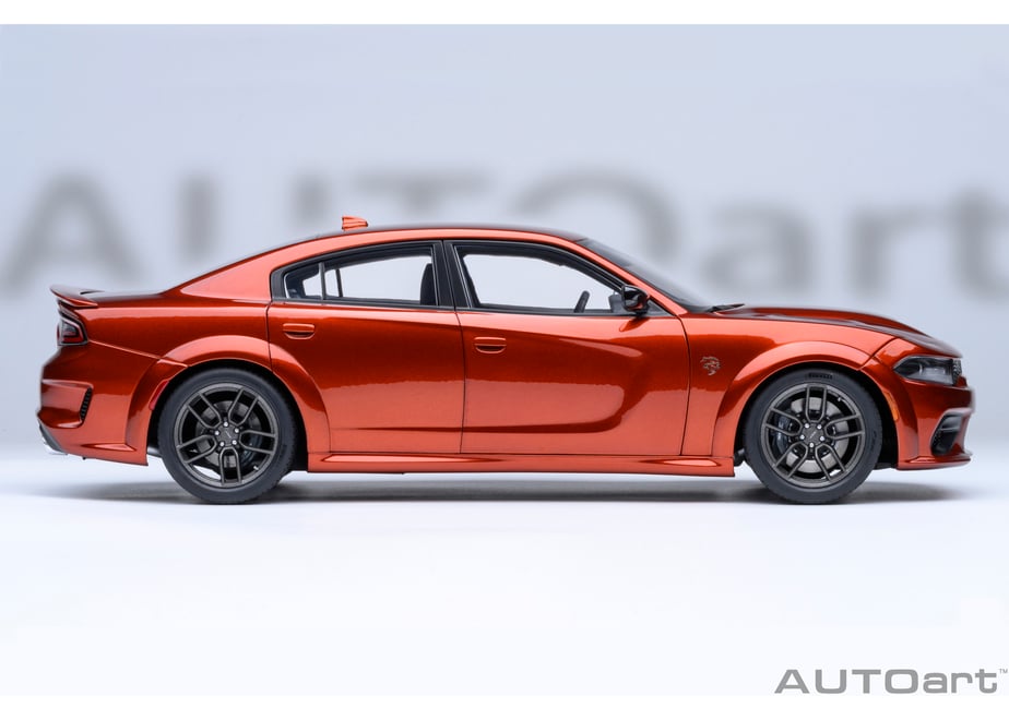 AUTOart 71755 1/18 Dodge Charger SRT Hellcat Redeye Jailbreak Sinamon Stick Metallic Orange - view 05