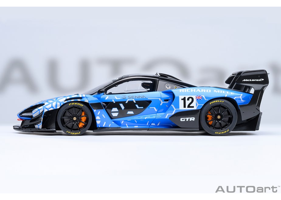 AUTOart 81955 1/18 McLaren Senna GTR Presentation Car #12 - view 04