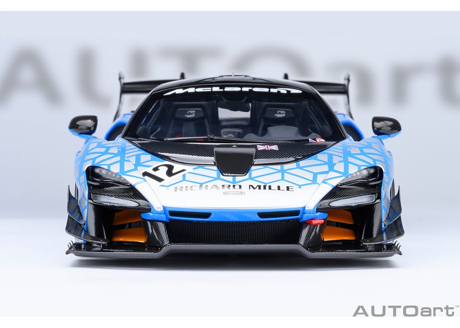 AUTOart 81955 1/18 McLaren Senna GTR Presentation Car #12 - view 06