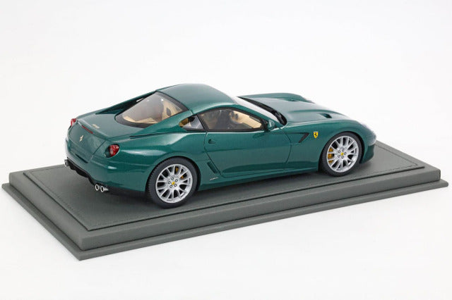 BBR Models BBR1871GV 1/18 Ferrari 599 GTB Fiorano 2006 Automatic Gear Verde Pino - Green & Cream interior (with Display Case) - image 2