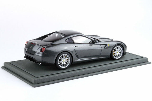 BBR Models BBR1872BV 1/18 Ferrari 599 GTB Fiorano 2006 Manual Gear Grigio Silverstone (with Display Case) - image 2