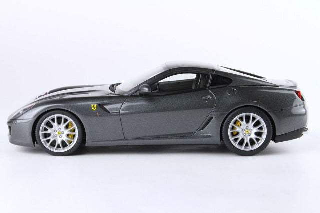 BBR Models BBR1872BV 1/18 Ferrari 599 GTB Fiorano 2006 Manual Gear Grigio Silverstone (with Display Case) - image 4