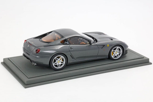 BBR Models BBR1872B1V 1/18 Ferrari 599 GTB Fiorano 2006 Manual Gear Gurigio Silverstone - Cuoio Color Interior (with Display Case) - image 2