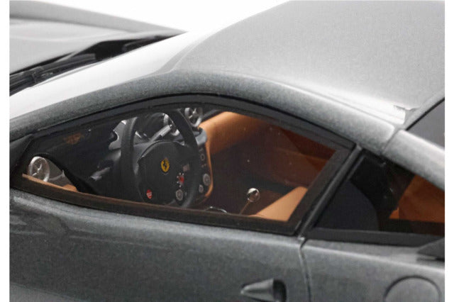 BBR Models BBR1872B1V 1/18 Ferrari 599 GTB Fiorano 2006 Manual Gear Gurigio Silverstone - Cuoio Color Interior (with Display Case) - image 6