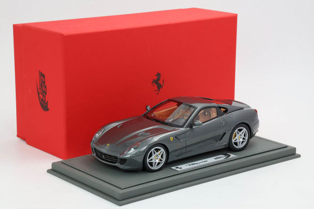 BBR Models BBR1872B1V 1/18 Ferrari 599 GTB Fiorano 2006 Manual Gear Gurigio Silverstone - Cuoio Color Interior (with Display Case) - image 9