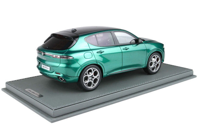 BBR Models BBRC1858BV 1/18 Alfa Romeo Tonale Tributo Verde Montreal Limited 52pcs (with Display Case) - image 2
