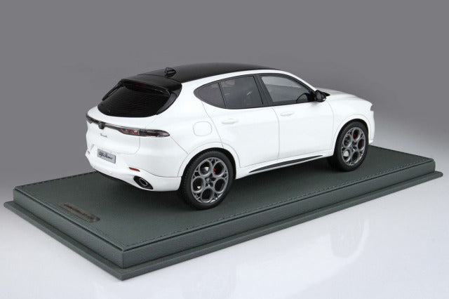 BBR Models BBRC1858CV 1/18 Alfa Romeo Tonale Tributo Bianco Alfa Limited 24pcs (with Display Case) - image 2
