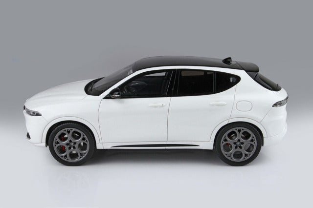 BBR Models BBRC1858CV 1/18 Alfa Romeo Tonale Tributo Bianco Alfa Limited 24pcs (with Display Case) - image 4