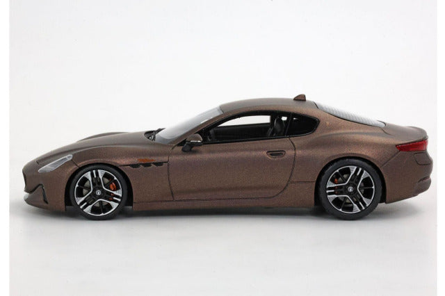 BBR Models BBRC298A 1/43 Maserati Granturismo Folgore 2023 Rame Folgore Limited 50pcs - image 4