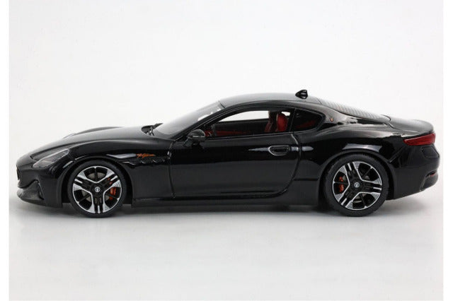 BBR Models BBRC298C 1/43 Maserati Granturismo Folgore 2023 Nero Assoluto Limited 24pcs - image 4