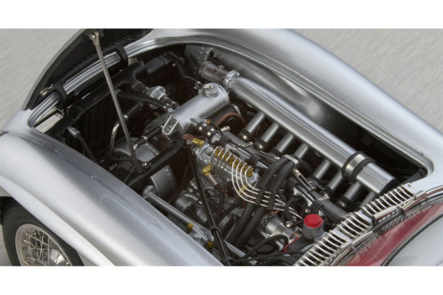 CMC M076 1/18 Mercedes-Benz 300 SLR Coupe 1955 Red interior - image 9