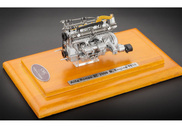 CMC M131 1/18 Alfa Romeo 8C 2900B Engine Display with Case - image 4