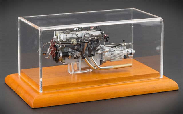 CMC M133 1/18 Aston Martin DB4 Zagato 1961 Engine Display with Case - image 7