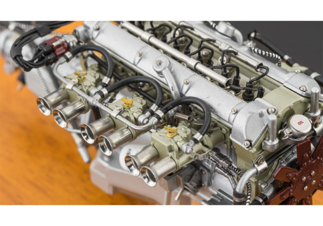 CMC M133 1/18 Aston Martin DB4 Zagato 1961 Engine Display with Case - image 2