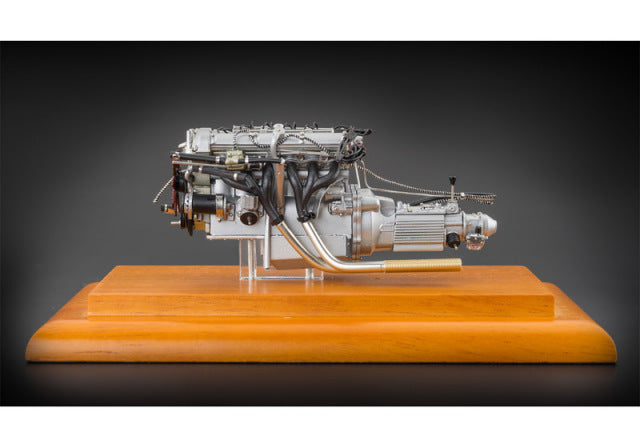CMC M133 1/18 Aston Martin DB4 Zagato 1961 Engine Display with Case - image 3