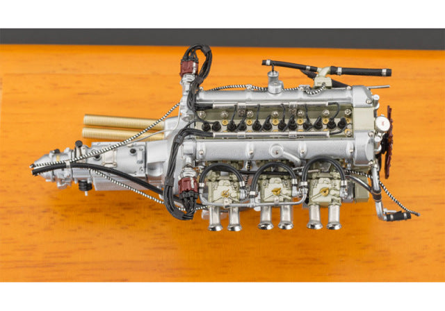 CMC M133 1/18 Aston Martin DB4 Zagato 1961 Engine Display with Case - image 5