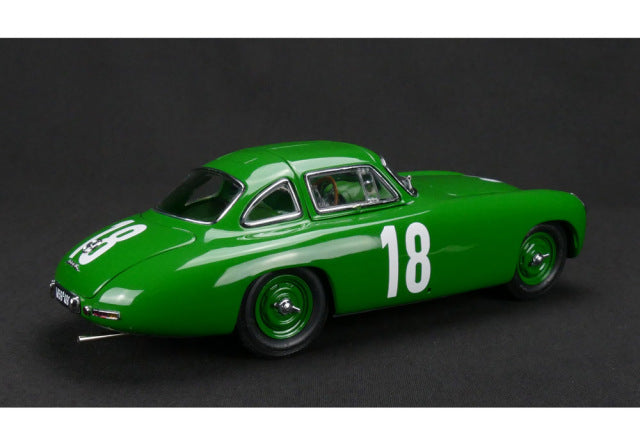 CMC M158 1/18 Mercedes-Benz 300SL Great Price of Bern 1952 #18 Green - image 2