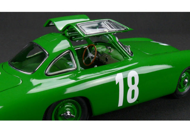 CMC M158 1/18 Mercedes-Benz 300SL Great Price of Bern 1952 #18 Green - image 6