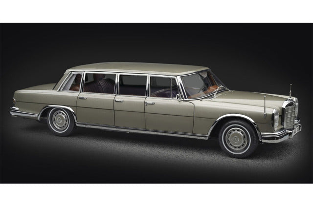 CMC M204 1/18 Mercedes-Benz (W100) 6-door Pullman with sunroof - image 7