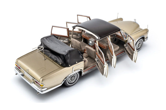 CMC M217 1/18 Mercedes-Benz 600 Landaulet Two tone Beige/Brown - image 3
