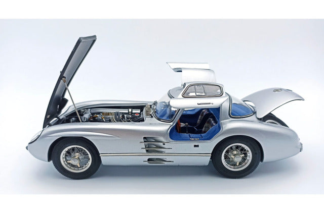 CMC M243 1/18 Mercedes-Benz 300 SLR Coupe 1955 Blue interior - image 1
