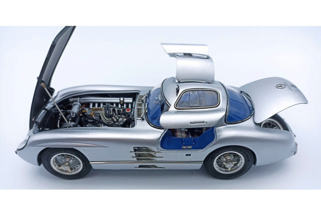 CMC M243 1/18 Mercedes-Benz 300 SLR Coupe 1955 Blue interior - image 3