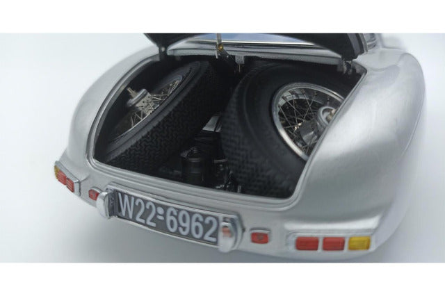 CMC M245 1/18 Mercedes-Benz 300 SLR Coupe Tourist Trophy 1955 Wolfgang Von Trips #T1 Limited 1000 pcs - image 5
