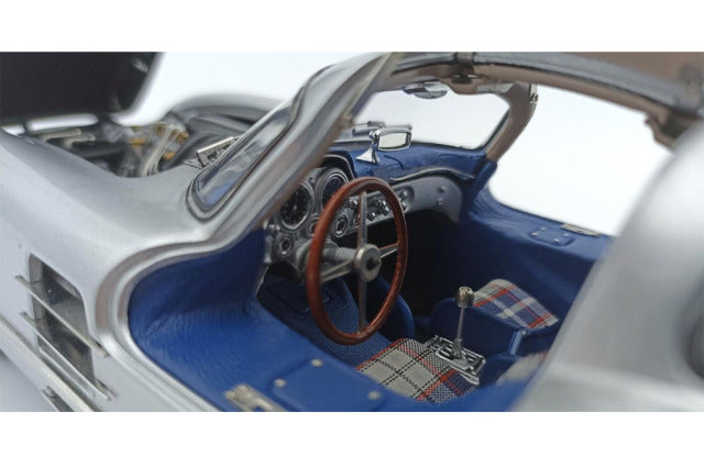 CMC M246 1/18 Mercedes-Benz 300 SLR Coupe 1955 Blue interior with Figure Limited 500pcs - image 5