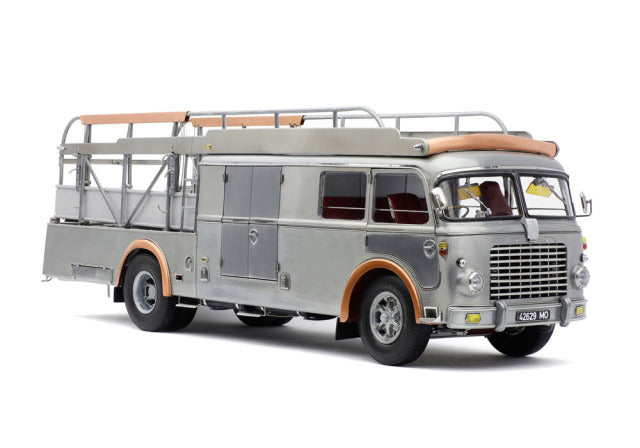 CMC M-271 1/18 Renntransporter Fiat 642 RN2 Bartoletti 1957 Clear Finish - image 1