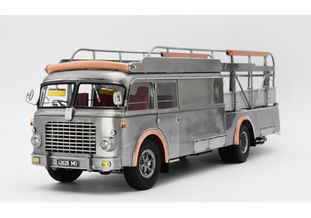 CMC M-271 1/18 Renntransporter Fiat 642 RN2 Bartoletti 1957 Clear Finish - image 2