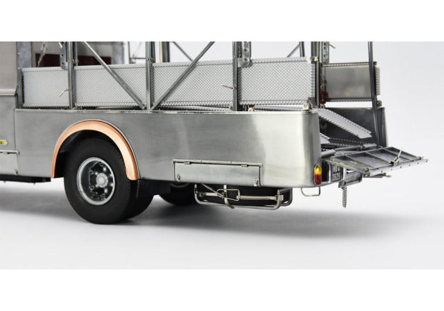 CMC M-271 1/18 Renntransporter Fiat 642 RN2 Bartoletti 1957 Clear Finish - image 4