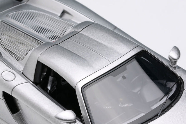 EIDOLON EM567A 1/43 Porsche Carrera GT 2004 (Rear Wing Up) GT Silver - image 7