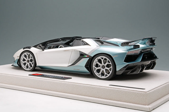 EIDOLON EML079F 1/18 Lamborghini Aventador SVJ Roadster 2020 Ad Personam 2tone Paint Pearl White / Azzuro Thetys Limited 50pcs - image 3