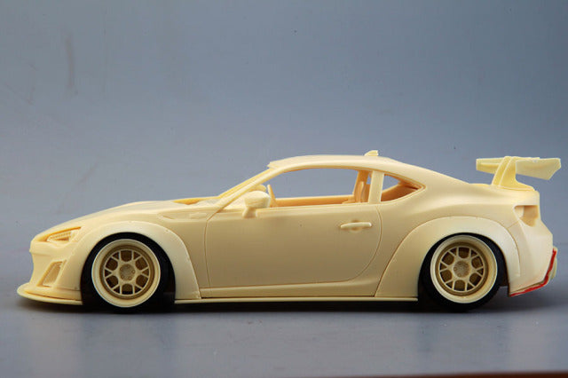 Hobby Design HD03-0647 1/24 LB-WORKS Toyota 86 Model Kit - image 4