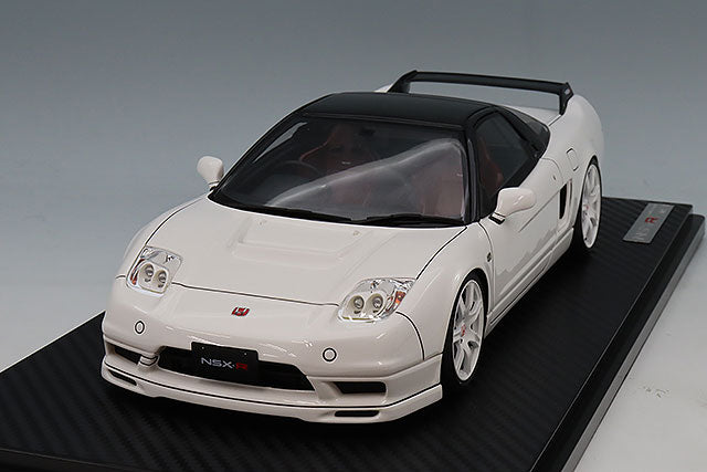 Ignition Model IG3911 1/18 Honda NSX-R (NA2) White Resin - view 1