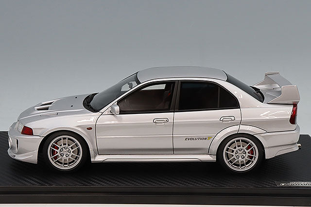 Ignition Model IG4015 1/18 Mitsubishi Lancer Evolution V (CP9A) Silver OZ F1 Wheels Resin - view 2