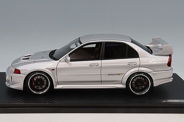 Ignition Model IG4016 1/18 Mitsubishi Lancer Evolution V (CP9A) Silver BBS RG-R Wheels Resin - view 2