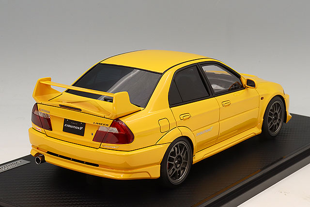 Ignition Model IG4020 1/18 Mitsubishi Lancer Evolution V (CP9A) Yellow OZ F1 Wheels Resin - view 3
