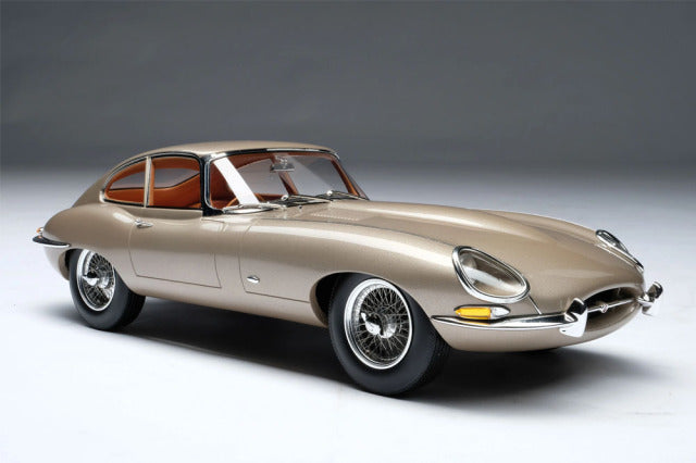 Amalgam M6008 1/18 Jaguar E-Typr Coupe - image 1