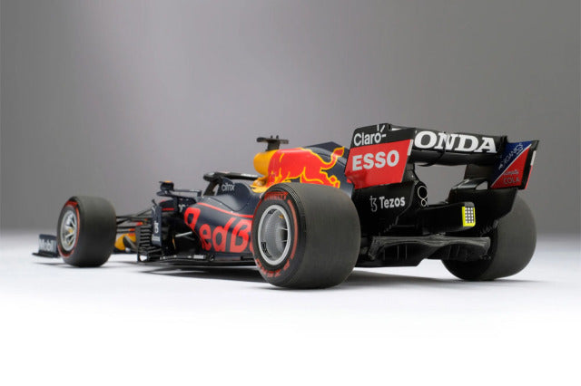 Amalgam M6211 1/18 Red Bull Racing Honda RB16B M.Verstappen 2021 W.Champion - image 2