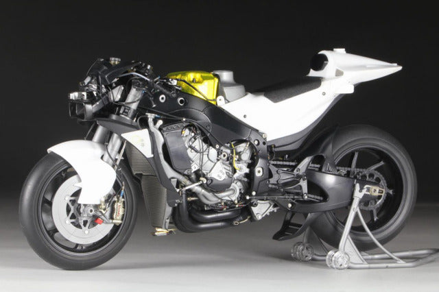 Top Studio MD29019 1/12 Suzuki GSX-RR '20 Super Detail-up Set Model Parts - image 8
