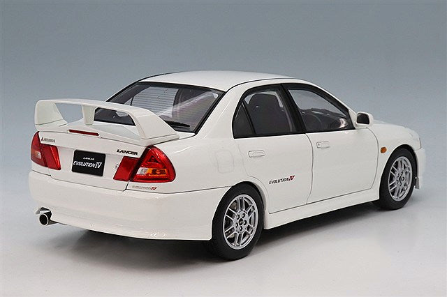 MotorHelix FS-M84013 1/18 Mitsubishi Lancer Evolution IV GSR Chassis Dyno Set Scotia White Diecast - view 3