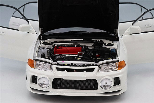 MotorHelix FS-M84013 1/18 Mitsubishi Lancer Evolution IV GSR Chassis Dyno Set Scotia White Diecast - view 5