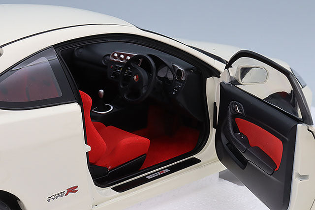 LCD Models LCD18019WH 1/18 Honda Integra Type R DC5 2001 White Diecast - view 7