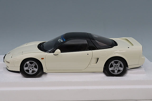 LCD Models LCD18022WH 1/18 Honda NSX NA1 White Diecast - view 2