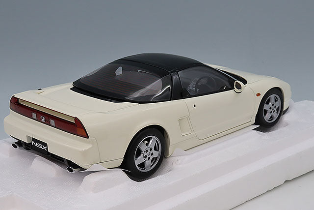 LCD Models LCD18022WH 1/18 Honda NSX NA1 White Diecast - view 3