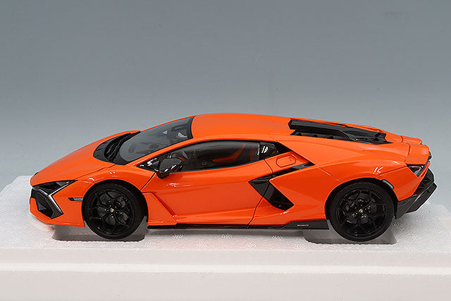 LCD Models LCD18026OR 1/18 Lamborghini Revuelto 2023 Orange - view 2