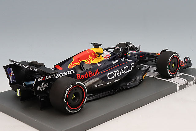 Minichamps MC117251701 1/18 Red Bull Racing RB21 F1 Azerbaijan GP Winner #1 M. Verstappen 2025 Resin - view 3